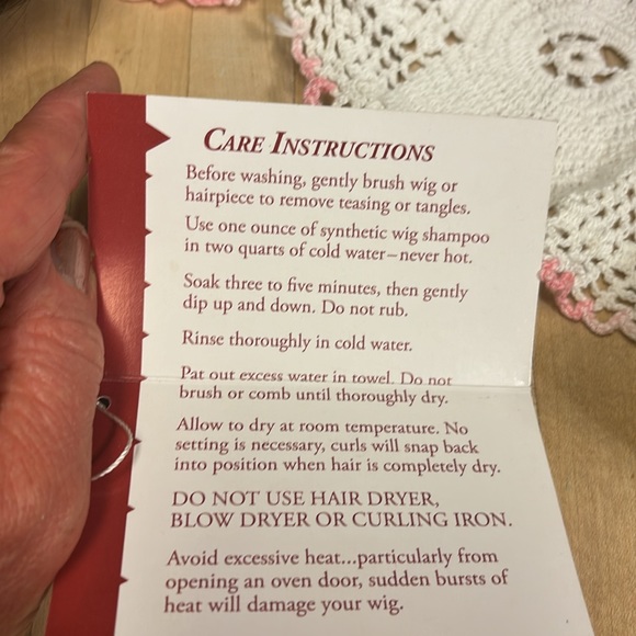 Beautiful wig TLC - Picture 8 of 9